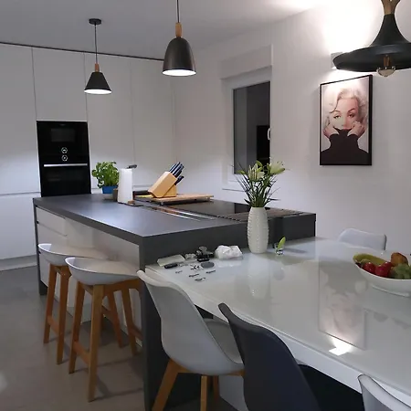 Luxury Ena Villa