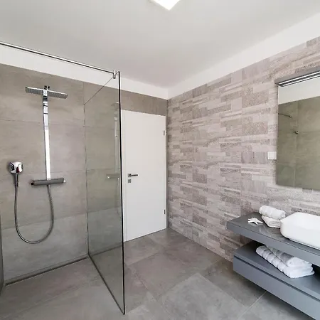 Luxury Ena Villa